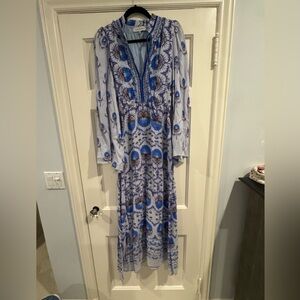 Elegant Long Sleeve Blue and White Dress